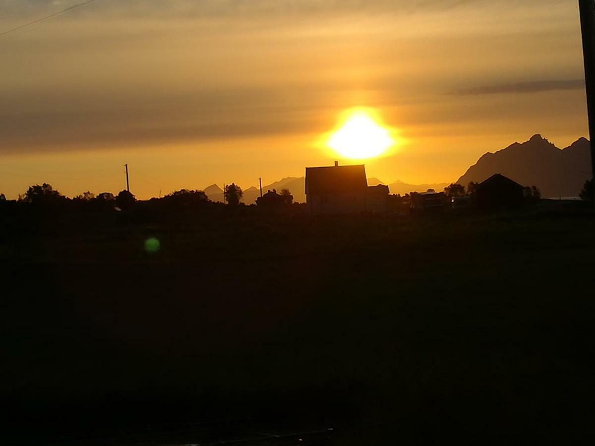 Midnattsolveien 3158,Sommarhusstrand Laukvik Lofoten Norway ภายนอก รูปภาพ